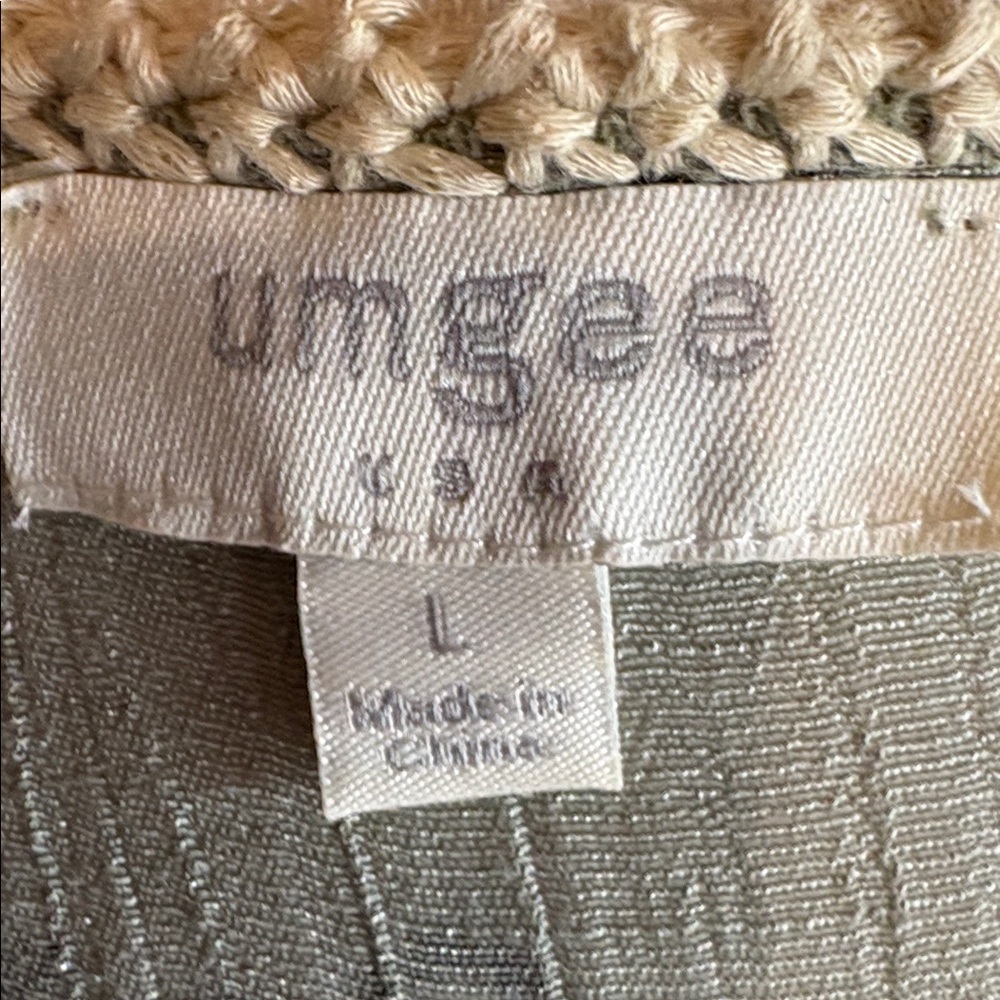 Umgee Textured Knit Vest in Cream and Beige - Picture 6 of 7